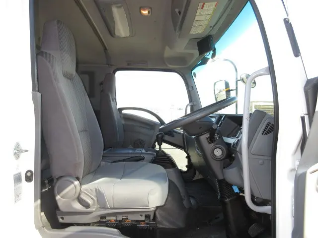 いすゞ フォワード TKG-FRR90S2(2WD)の写真11