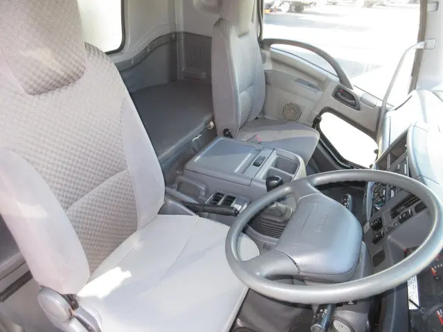 いすゞ フォワード TKG-FRR90S2(2WD)の写真12