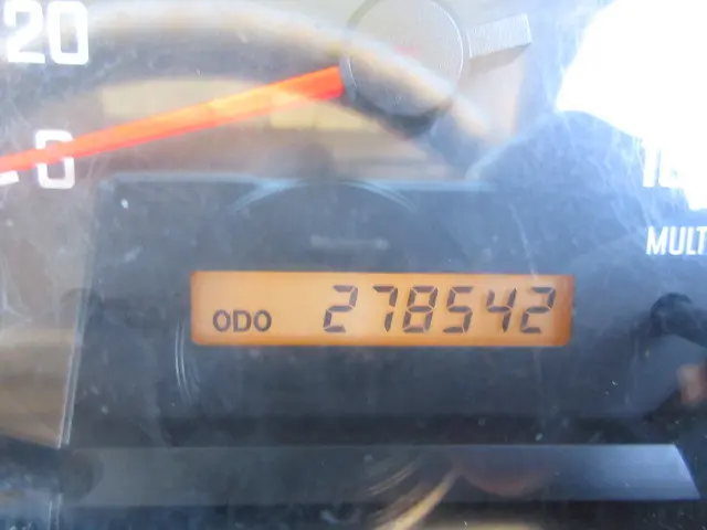 いすゞ フォワード TKG-FRR90S2(2WD)の写真14