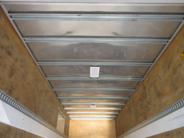 いすゞ フォワード TKG-FRR90S2(2WD)の写真40