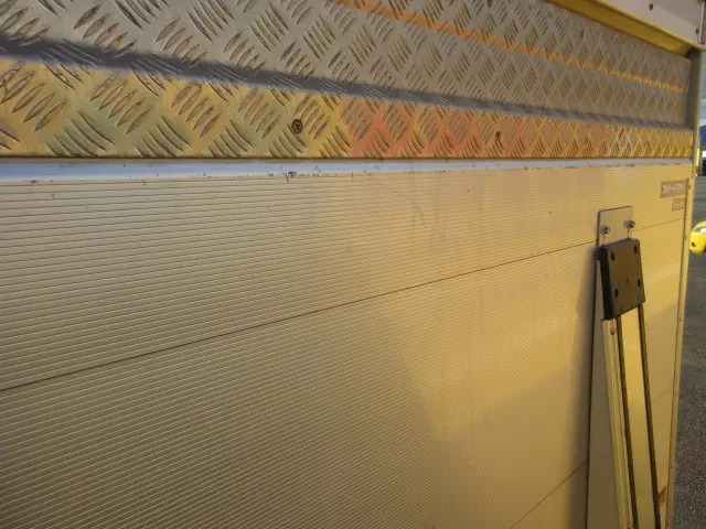 いすゞ フォワード TKG-FRR90S2(2WD)の写真49