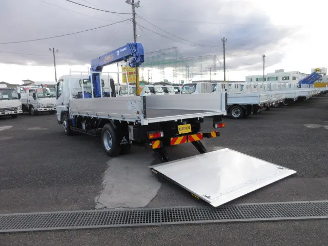 三菱 キャンター 2PG-FEB90(2WD)の写真8