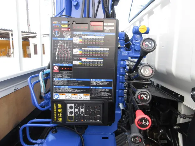 三菱 キャンター 2PG-FEB90(2WD)の写真20