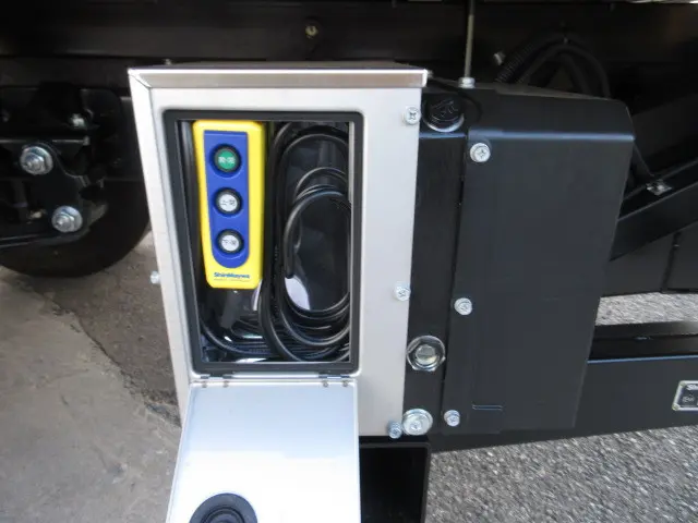 三菱 キャンター 2PG-FEB90(2WD)の写真43