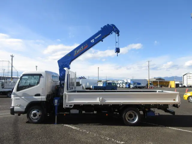 三菱 キャンター 2PG-FEB90(2WD)の写真10