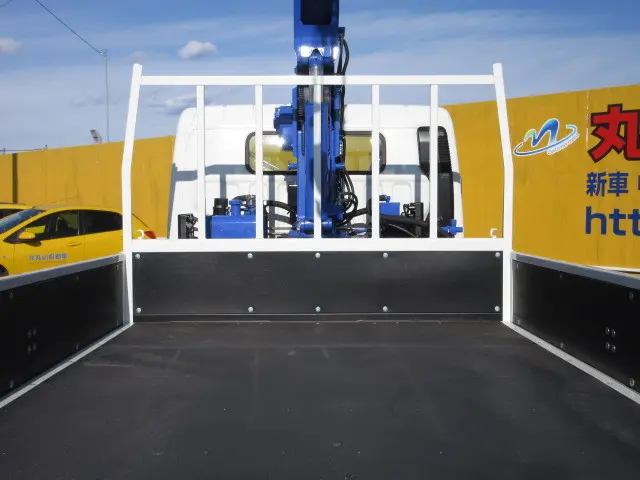 三菱 キャンター 2PG-FEB90(2WD)の写真13