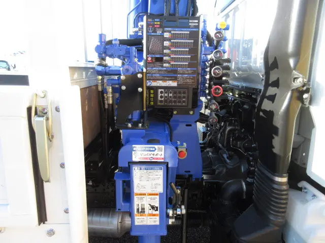 三菱 キャンター 2PG-FEB90(2WD)の写真31