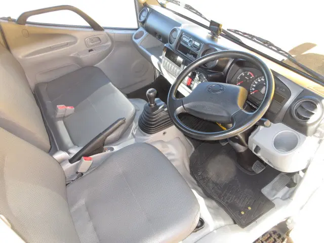 日野 デュトロ TKG-XZU605M(2WD)の写真12