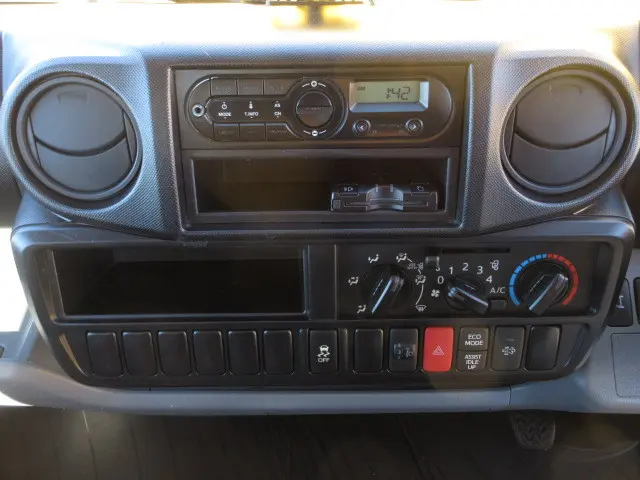 日野 デュトロ TKG-XZU605M(2WD)の写真15