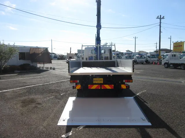 三菱 キャンター 2PG-FEB90(2WD)の写真12