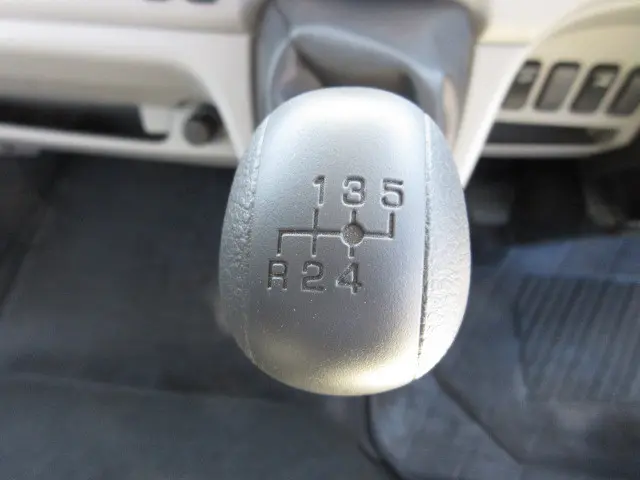 三菱 キャンター 2PG-FEB90(2WD)の写真19