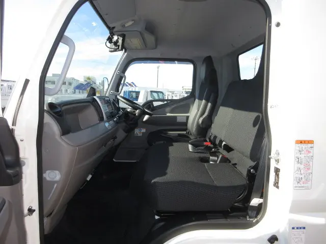 三菱 キャンター 2PG-FEB90(2WD)の写真25