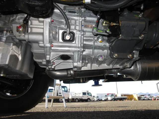 三菱 キャンター 2PG-FEB90(2WD)の写真29