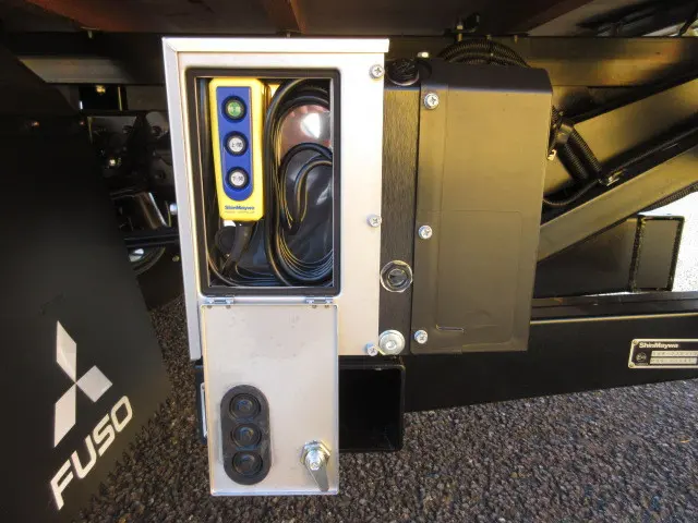 三菱 キャンター 2PG-FEB90(2WD)の写真48