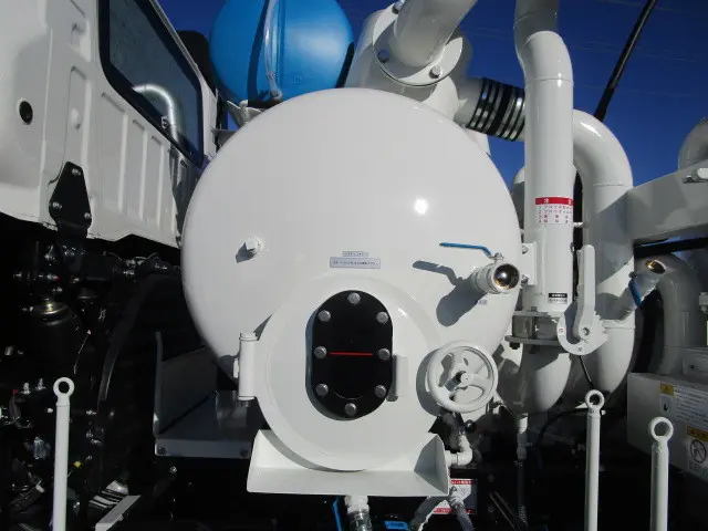 日野 プロフィア 2DG-FS1AJE(6x4)の写真13