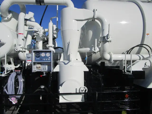 日野 プロフィア 2DG-FS1AJE(6x4)の写真15