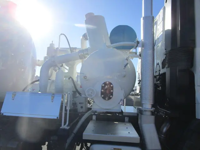 日野 プロフィア 2DG-FS1AJE(6x4)の写真16