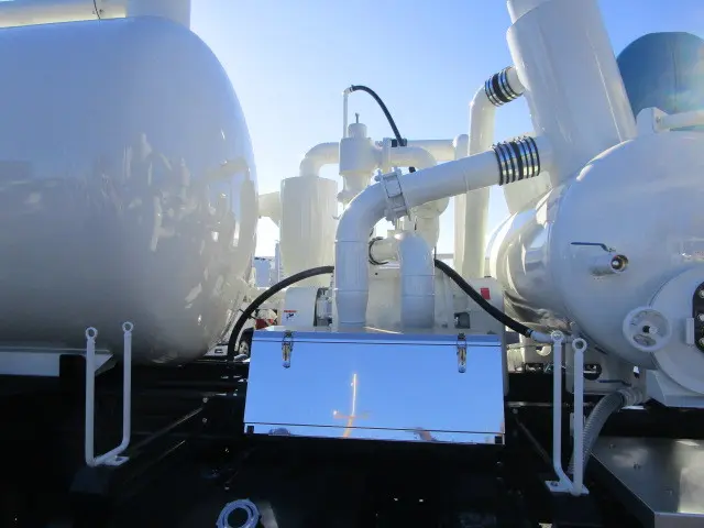 日野 プロフィア 2DG-FS1AJE(6x4)の写真17