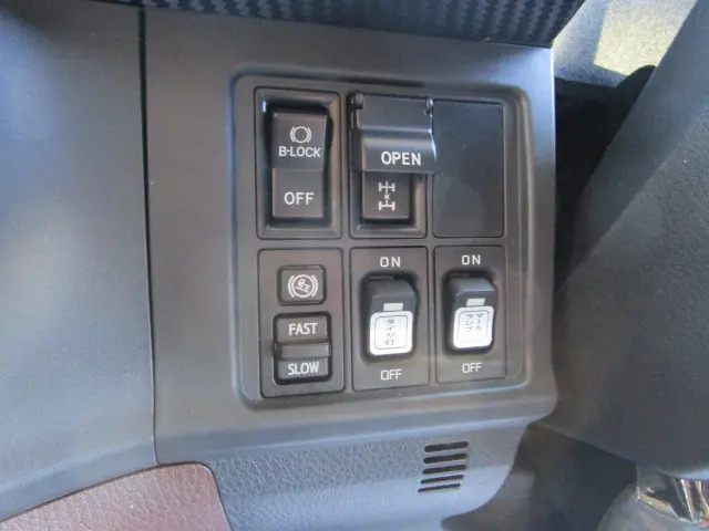 日野 プロフィア 2DG-FS1AJE(6x4)の写真30