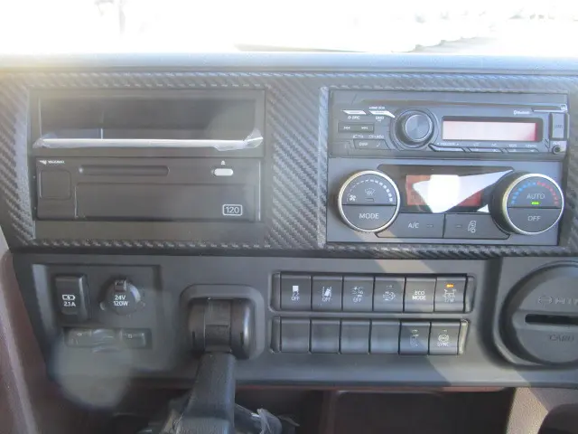 日野 プロフィア 2DG-FS1AJE(6x4)の写真34