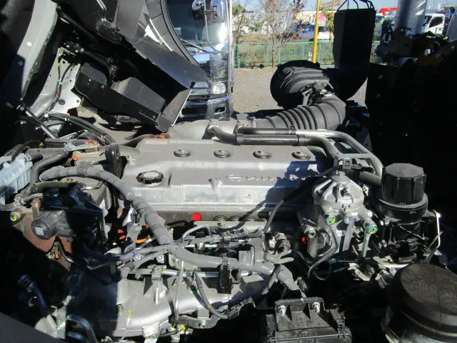 日野 プロフィア 2DG-FS1AJE(6x4)の写真40