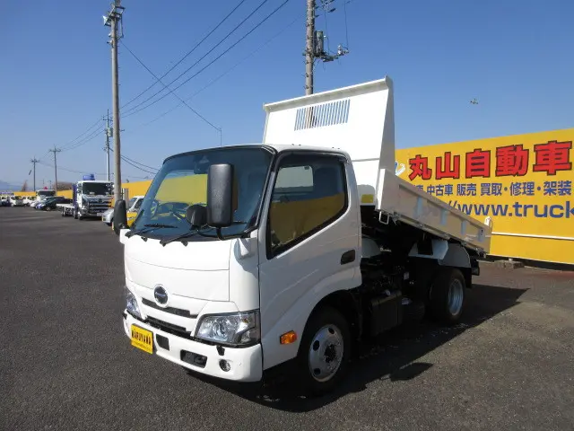 日野 デュトロ 2DG-XZU675T(4WD)の写真1