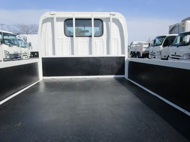 いすゞ エルフ TRG-NJR85A(2WD)の写真9