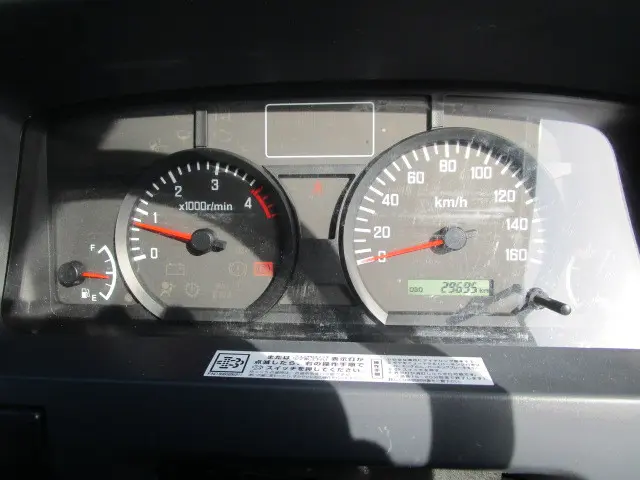 いすゞ エルフ TRG-NJR85A(2WD)の写真15