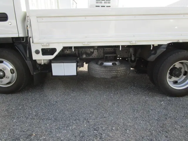 いすゞ エルフ TRG-NJR85A(2WD)の写真32