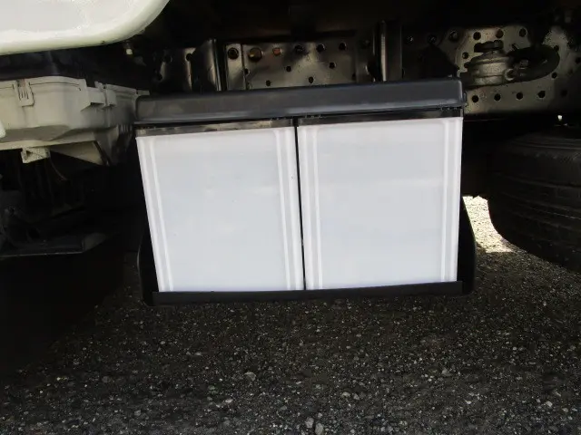 いすゞ エルフ TRG-NJR85A(2WD)の写真36