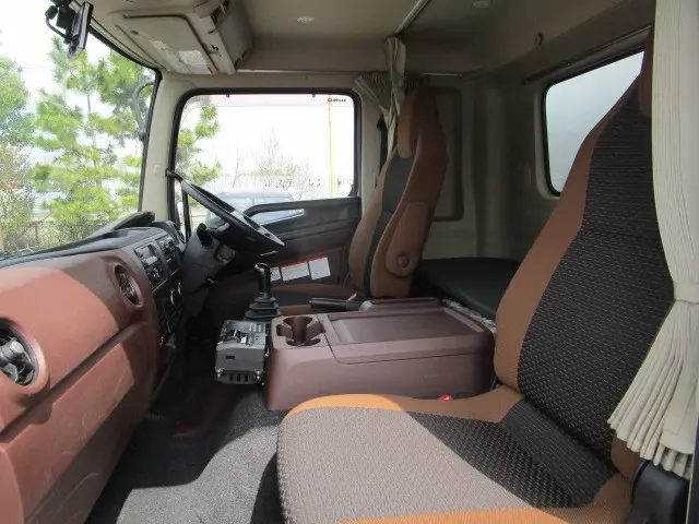 日野 レンジャー 2KG-FD2ABG(2WD)の写真20