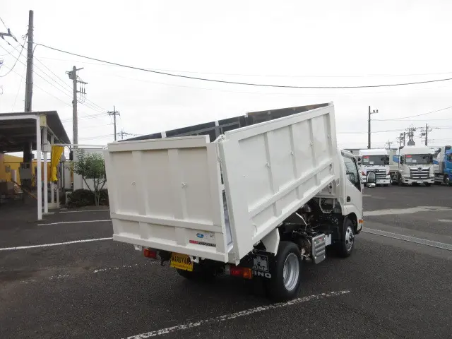 日野 デュトロ 2DG-XZU675T(4WD)の写真11