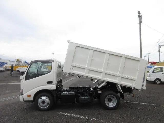 日野 デュトロ 2DG-XZU675T(4WD)の写真12