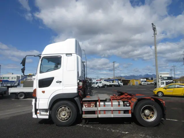 日野 プロフィア QPG-SH1EDDG(2WD)の写真5