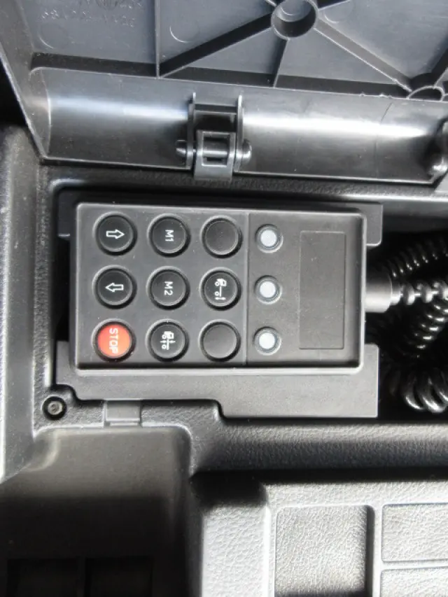 日野 プロフィア QPG-SH1EDDG(2WD)の写真17