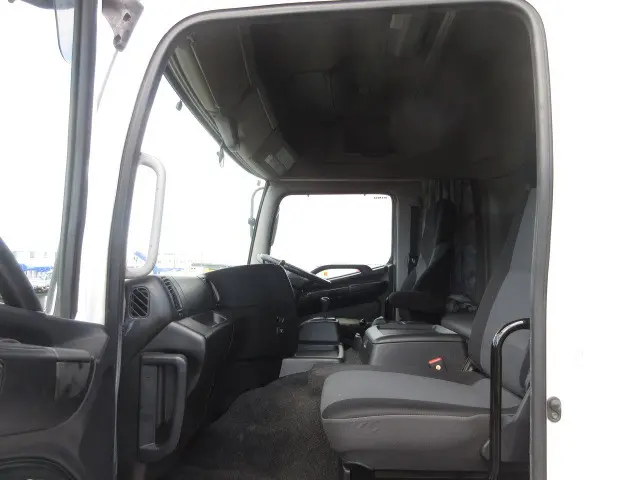 日野 プロフィア QPG-SH1EDDG(2WD)の写真21