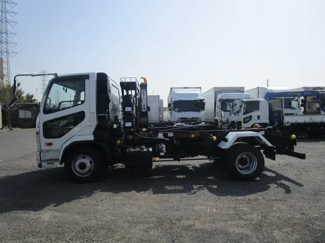 三菱 ファイター 2KG-FK72F(2WD)の写真2