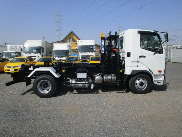 三菱 ファイター 2KG-FK72F(2WD)の写真6
