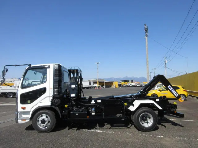 三菱 ファイター 2KG-FK72F(2WD)の写真16