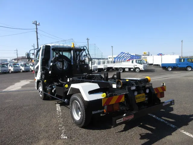 三菱 ファイター 2KG-FK72F(2WD)の写真3