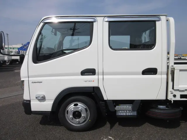 三菱 キャンター 2RG-FBA20(2WD)の写真38