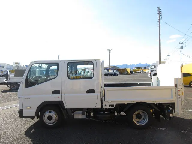 三菱 キャンター 2RG-FBA20(2WD)の写真5