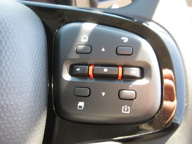 三菱 キャンター 2RG-FBA20(2WD)の写真20