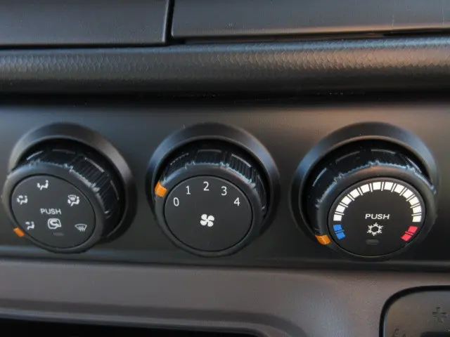 三菱 キャンター 2RG-FBA20(2WD)の写真23