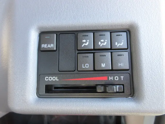 三菱 キャンター 2RG-FBA20(2WD)の写真31