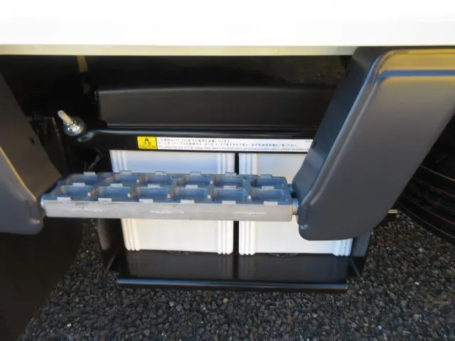 三菱 キャンター 2RG-FBA20(2WD)の写真36