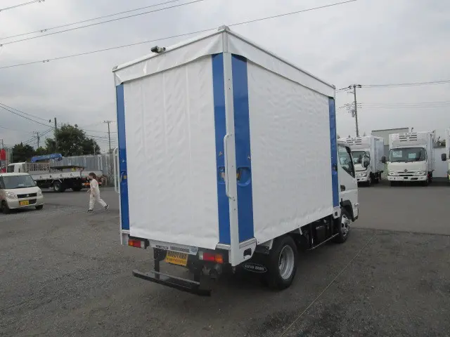 三菱 キャンター 2RG-FBA20(2WD)の写真4