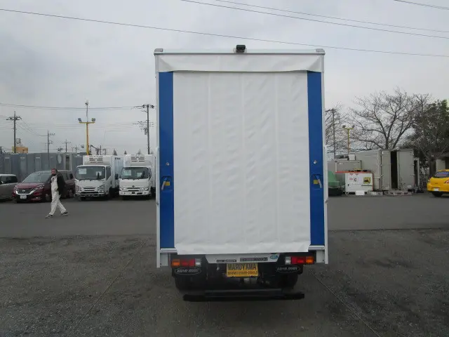 三菱 キャンター 2RG-FBA20(2WD)の写真7