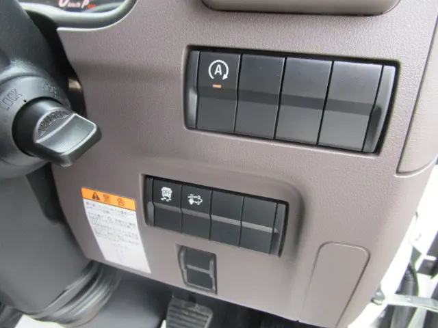 三菱 キャンター 2RG-FBA20(2WD)の写真17