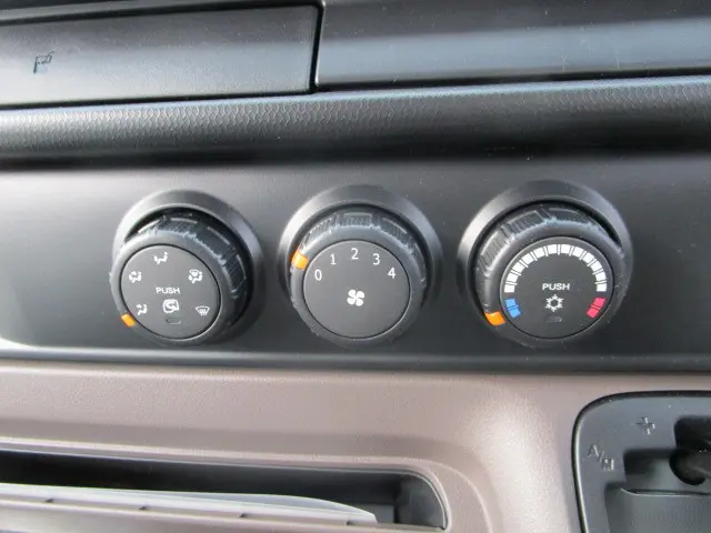 三菱 キャンター 2RG-FBA20(2WD)の写真21